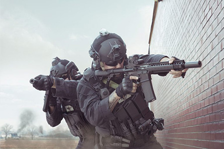 63a37ef5306407051dae6475_Soldiers-Wearing-LASA-AC915-Ballistic-Helmet-768x512